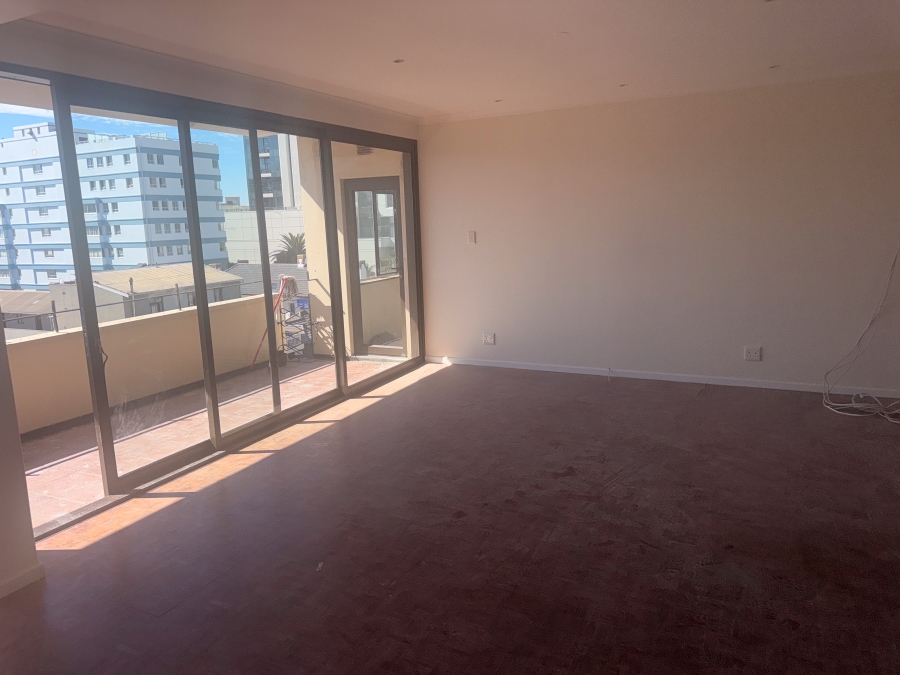 3 Bedroom Property for Sale in Sea Point Western Cape